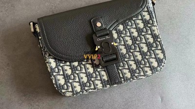 디올 DIOR 새들 미니 메신저 스트랩 백 오블리크 가방 1ADPO049YKS SIZE 23*18*6cm 검수사진 ☆☆☆☆☆ #vvip공장