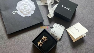 샤넬 CHANEL CC로고 이어링 귀걸이 검수사진 ☆☆☆☆☆