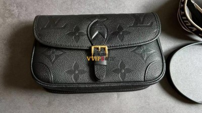 루이비통 루이뷔통 LOUIS VUITTON LV 다이앤 앙프렝뜨 블랙 숄더백 크로스백 M46386 검수사진 ☆☆☆☆☆