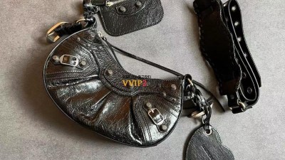 발렌시아가 BALENCIAGA 르카골 숄더백 XS 블랙 가방 SIZE 25.9*16*6.9cm 검수사진 ☆☆☆☆☆ #vvip공장