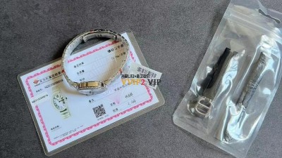 까르띠에 Cartier 베누아 스몰 WB520026 @ 31.6*24.5MM + 스위스 쿼츠 무브먼트 + 다이아몬드세팅 + 악어가죽스트랩 검수사진 ☆☆☆☆☆ #신공장