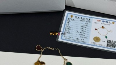반클리프앤아펠 Van Cleef & Arpels 럭키 알함브라 브레이슬릿, 4개 모티브18K 옐로우 골드, 마더오브펄, 말라카이트, 커넬리언, 타이거즈 아이 VCARD79600 검수사진 #18K비밀공방