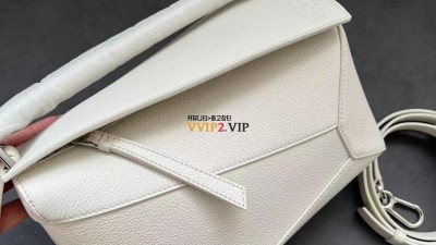 로에베 LOEWE 퍼즐백 스몰 밀크쉐이크 화이트 [사이즈] 24.5cm 검수사진 #vvip공장