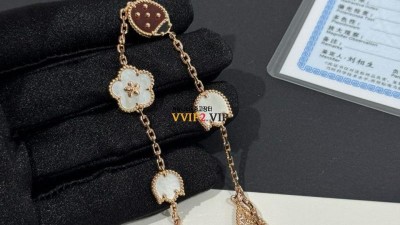 반클리프앤아펠 Van Cleef & Arpels 럭키 스프링 브레이슬릿, 5개 모티브18K 핑크 골드, 마더오브펄, 오닉스, 커넬리언 VCARP7RR00 검수사진 #18K비밀공방