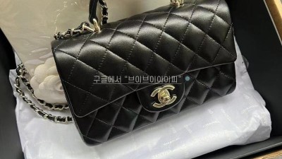 샤넬 CHANEL 뉴미니 램스킨 샴페인골드 탑핸들 플랩백 AS2431 [사이즈] 20x13cm 검수사진 #지존샵