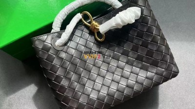 보테가베네타 여성 스몰 안디아모 핸드백 초콜릿 766014 검수사진 #티무역