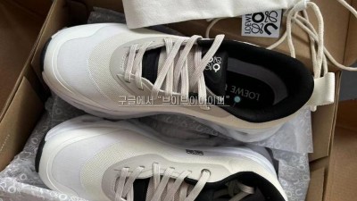 로에베 x 온러닝 스니커즈 클라우드 틸트 2.0 [사이즈] 여성 35~40 / 남성 40~45 검수사진