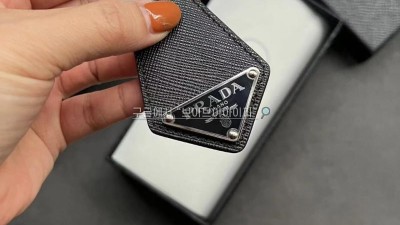 프라다 PRADA 삼각로고 사피아노 키링 2PP041 053 F0002 검수사진 #vvip공장