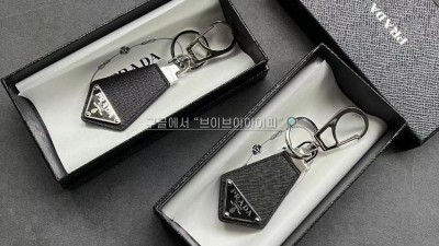 프라다 PRADA 삼각로고 사피아노 키링 2PP041 053 F0002 검수사진 #vvip공장