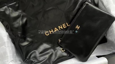 샤넬 CHANEL 22백 블랙 금장 스몰 AS3260 [사이즈] 35x37x7cm 검수사진 #지존샵