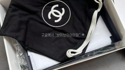 샤넬 CHANEL CC로고 캐시미어 실크 스톨 제니 머플러 블랙/화이트 A52032 검수사진