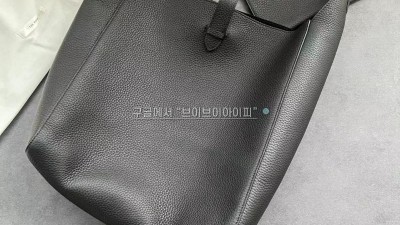 더로우 THE ROW BLAKE 레더 숄더백 1710201 [사이즈] 25.5x7x35cm 검수사진 #vvip공장