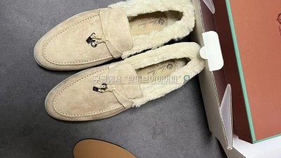 로로피아나 Loro Piana 썸머 참 워크 시어링 로퍼 검수사진 #폭스샵