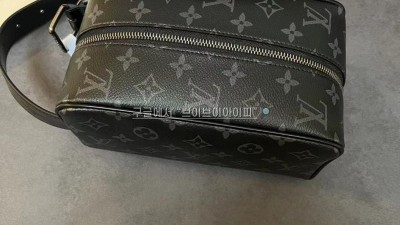 루이비통 락커 돕 키트 남성 클러치백 파우치 모노그램 이클립스 M83113 검수사진 #마루(듀티프리)