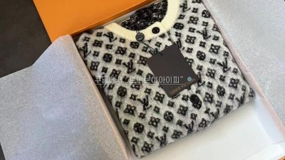 루이비통 LOUIS VUITTON LV 모노그램 울 캐미시어 가디건 1AGBYQ [사이즈] S M L 검수사진 #타지아