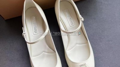 미우미우 MIU MIU 24ss 로고 디테일 메리제인 플랫슈즈 5I078E 06EF0A72 SIZE 34~40 @ 굽 2.5cm 검수사진