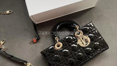 디올 DIOR 페이던트 레이디 디조이백 미듐 SIZE 26cm 검수사진 #여왕샵