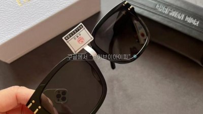 디올 DIOR 시그니처 S7F 스퀘어 선글라스 NSGTS7FXR 10A0 58-18-145 검수사진