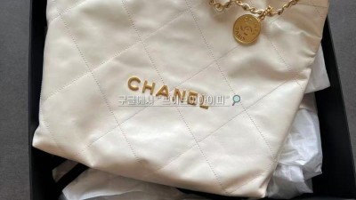샤넬 CHANEL 22백 화이트 금장 스몰 AS3260 SIZE 35x37x7cm 검수사진 #지존샵