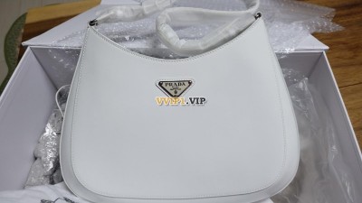 프라다 화이트 숄더백