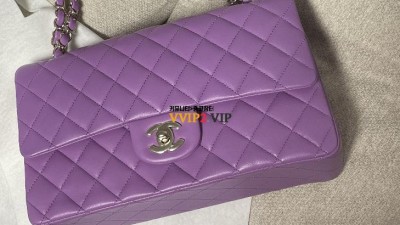 지존샵 샤넬 클래식 미듐사이즈 퍼플색상