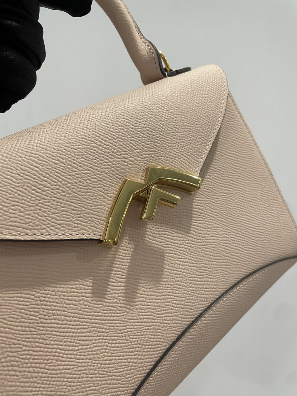 모이나 MOYNAT 가브리엘 Gabrielle 미니 SIZE 20*16cm ☆☆☆☆☆ #신공장