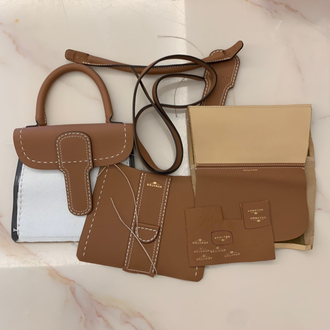 델보 DELVAUX 브리앙 미니 토트백 (2컬러) AA0406ADW0AKSPA SIZE 20*16*10cm ☆☆☆☆☆ #신공장