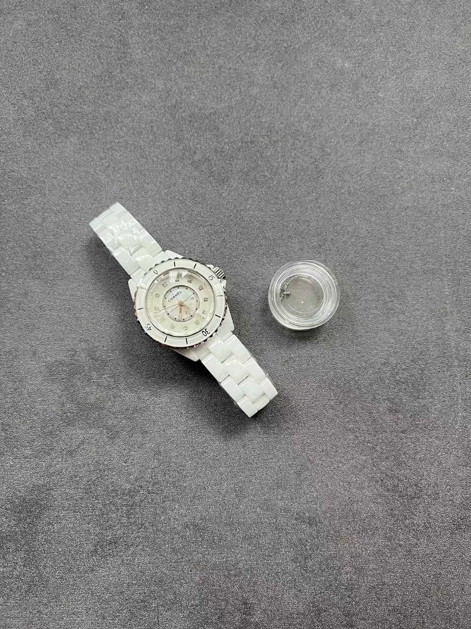 샤넬 CHANEL J12 33mm H5705 화이트 세라믹 다이아몬드 다이얼 여성 시계 @ 33MM + 스위스 쿼츠 무브먼트 ☆☆☆☆☆ #신공장