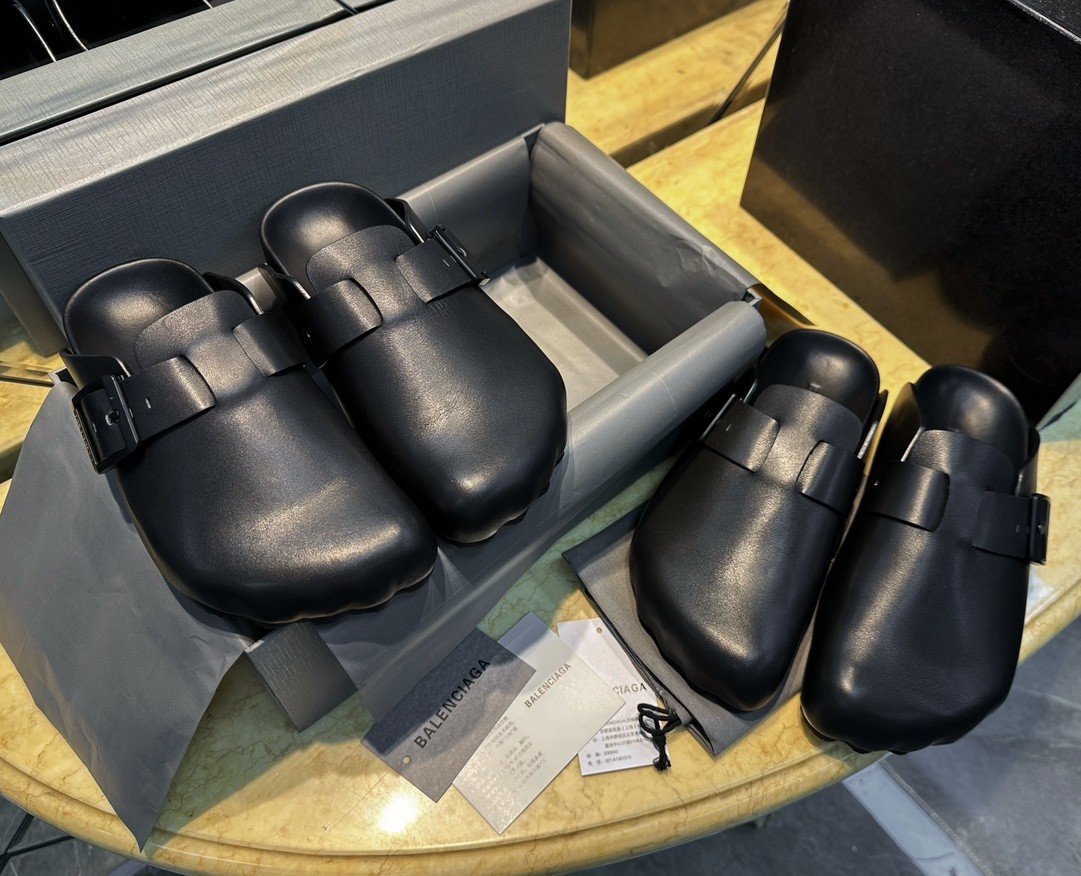 발렌시아가 BALENCIAGA 뮬 슬리퍼 761284 WCEA1 1000 BLACK SIZE 여성 35~40 / 남성 39~44 ☆☆☆☆☆ #해피샵