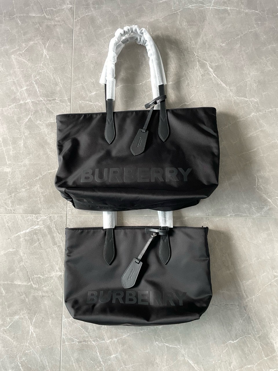 버버리 BURBERRY 로고 나일론 쇼핑백 쇼퍼백 SIZE 스몰 40*24*30*11cm / 46*28*37*12cm  ☆☆☆☆☆ #vvip공장