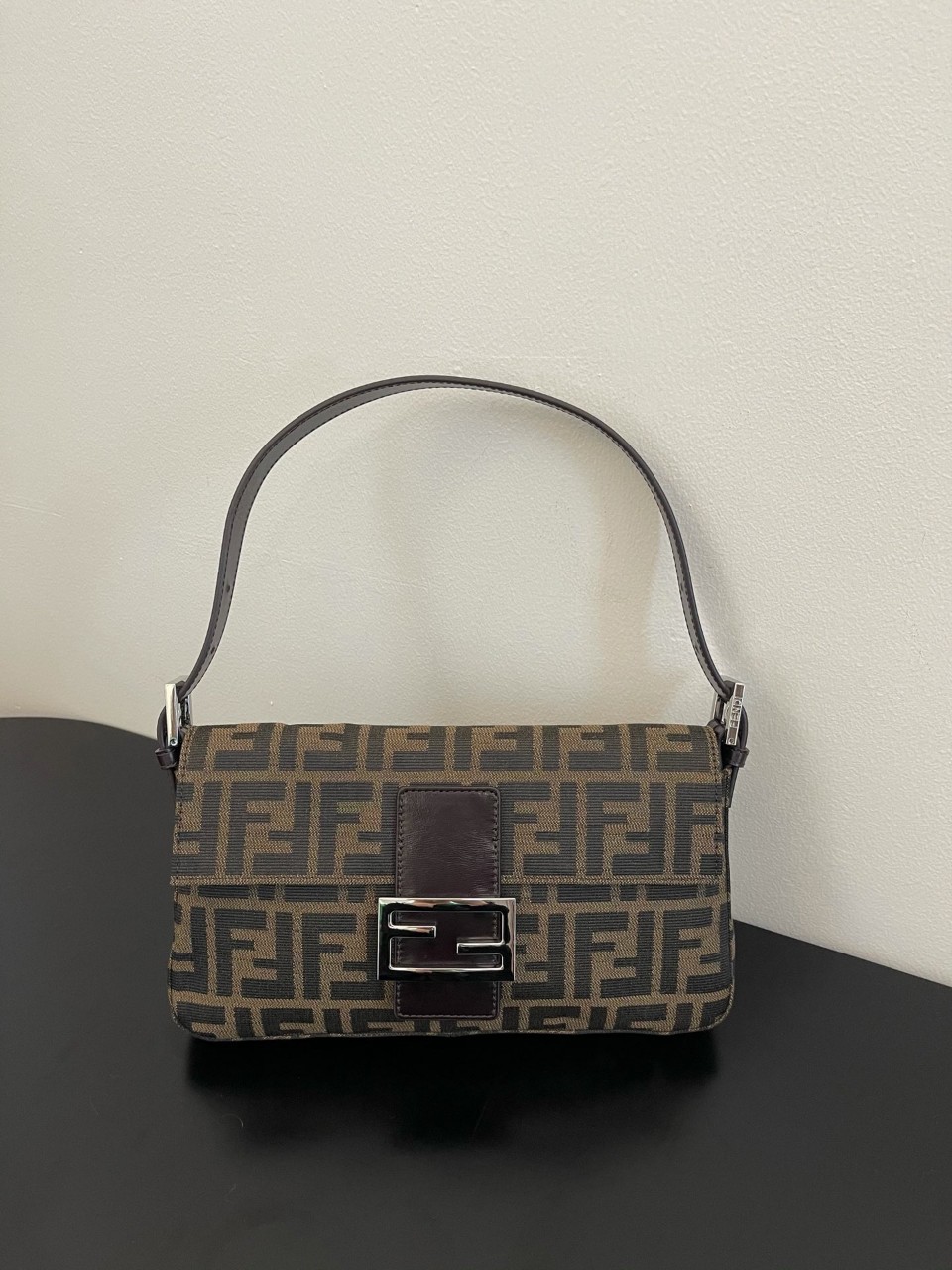 펜디 FENDI FF 빈티지 자카드 패브릭 주카 바게트백 [사이즈] 26x15x4cm #boxini