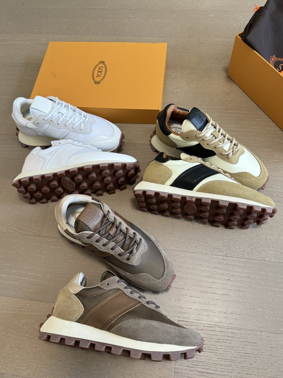 Tod's 토즈 패널 로우탑 스니커즈 [사이즈] 여성 35~39 / 남성 40~44