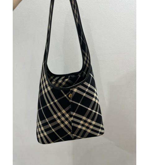 24FW 버버리 여성 스몰 체크 토트백 블랙 809468 #vvip공장