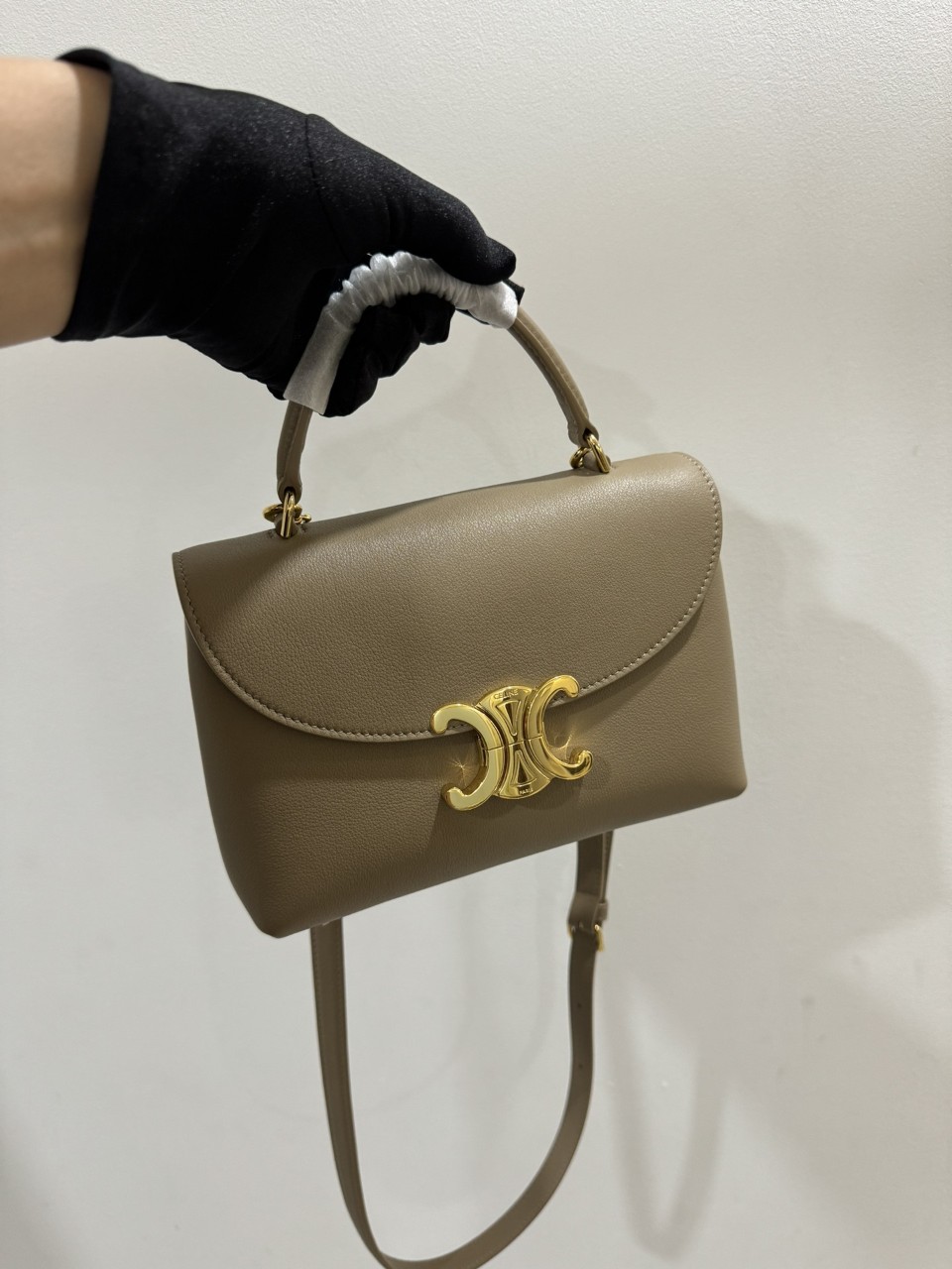셀린느 24FW TEEN NINO BAG 118113FXK 03CP 틴 니노백 1342295 [사이즈] 20x13x8cm #vvip공장