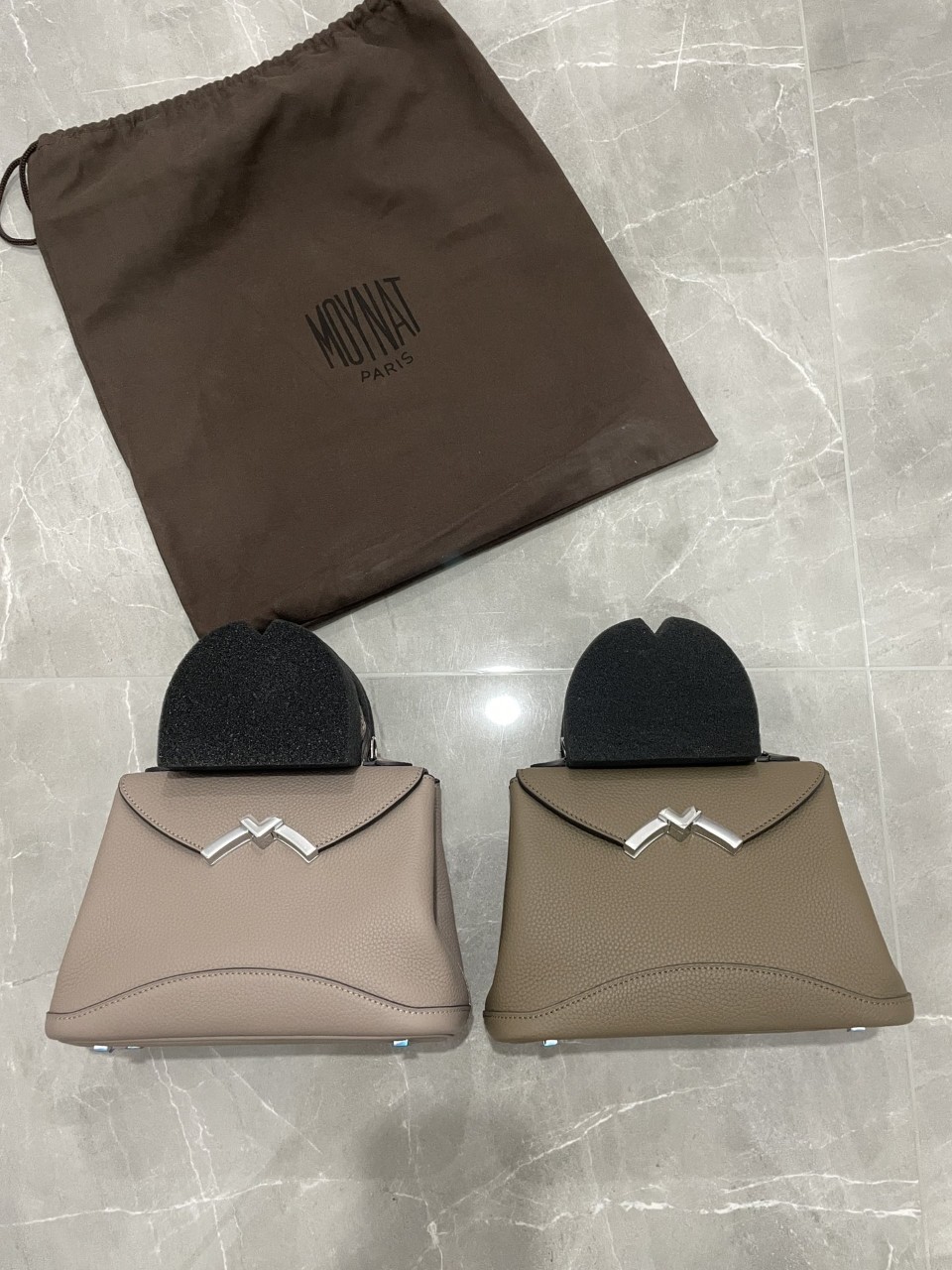 모이나 가브리엘백 핸드백 26x9x28cm #vvip공장