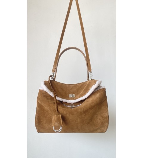 발렌시아가 BALENCIAGA 로데오백 미디엄 숄더백 스웨이드 7897722AA4V1000 L35 x H23.3 x W11cm