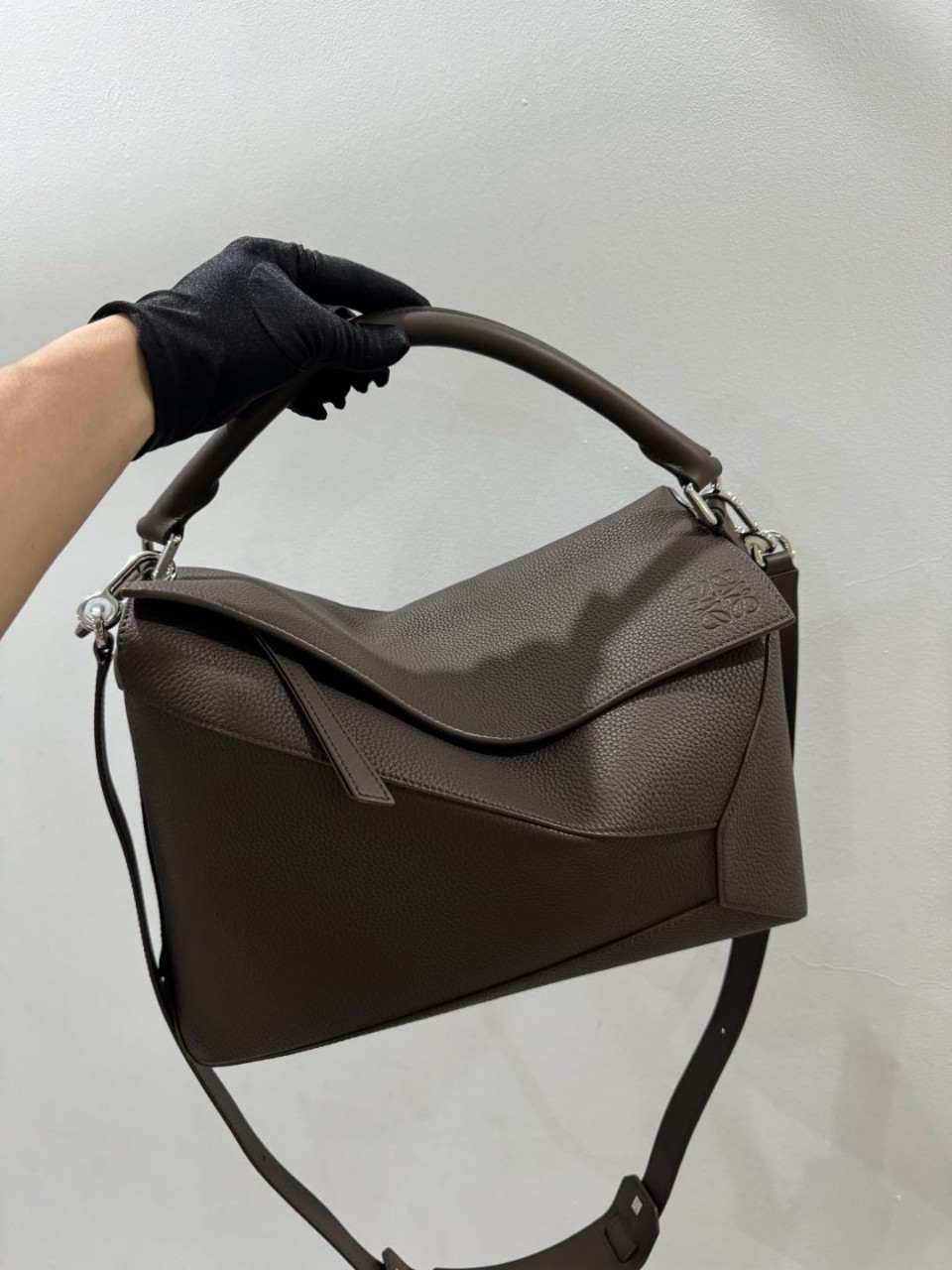 로에베 퍼즐백 라지 숄더백 초콜릿 33x15.5x22cm #vvip공장