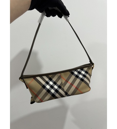 [버버리] FW24 여성 빈티치 체크 숄더백 8095296 LS SIMPLE BAGUETTE CJ1 C1309 20x10x9cm #vvip공장
