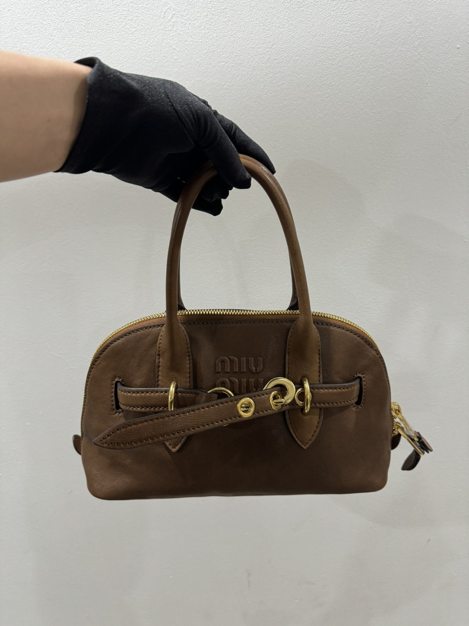 미우미우 아벤추어 나파 가죽 탑 핸들 백 5BB169 2BBL F0316 V OOO 28x16.5x10cm #vvip공장