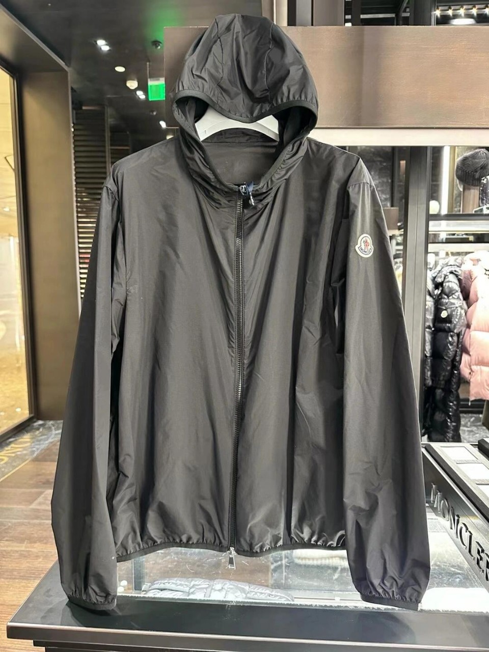 몽클레어 바람막이 페게오 후드 윈드브레이커 블랙 K10931A 0015754AQE999 1 2 3