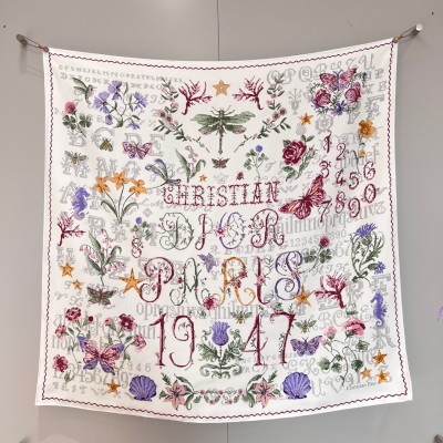 디올 DIOR 2025 실크 스카프 90×90cm 100% 실크
