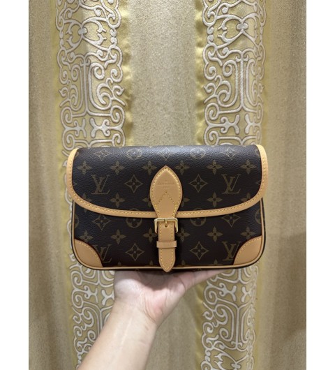 루이비통 LOUIS VUITTON LV 다이앤 여성 숄더백 모노그램 블랙 M45985 #vvip공장