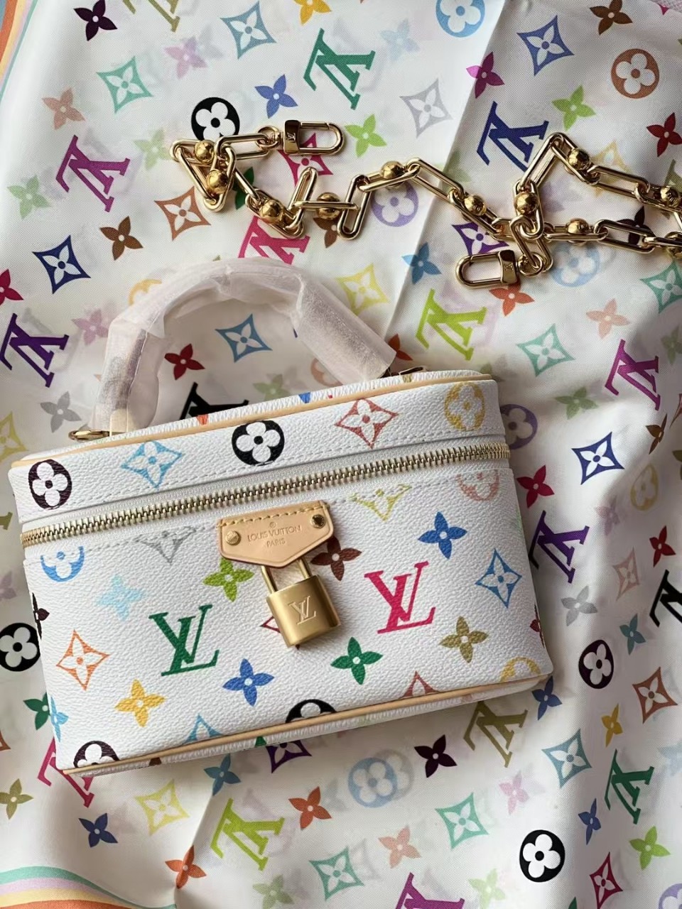 루이비통 LOUIS VUITTON LV x TM 베니티 체인 파우치 M13662 #vvip공장