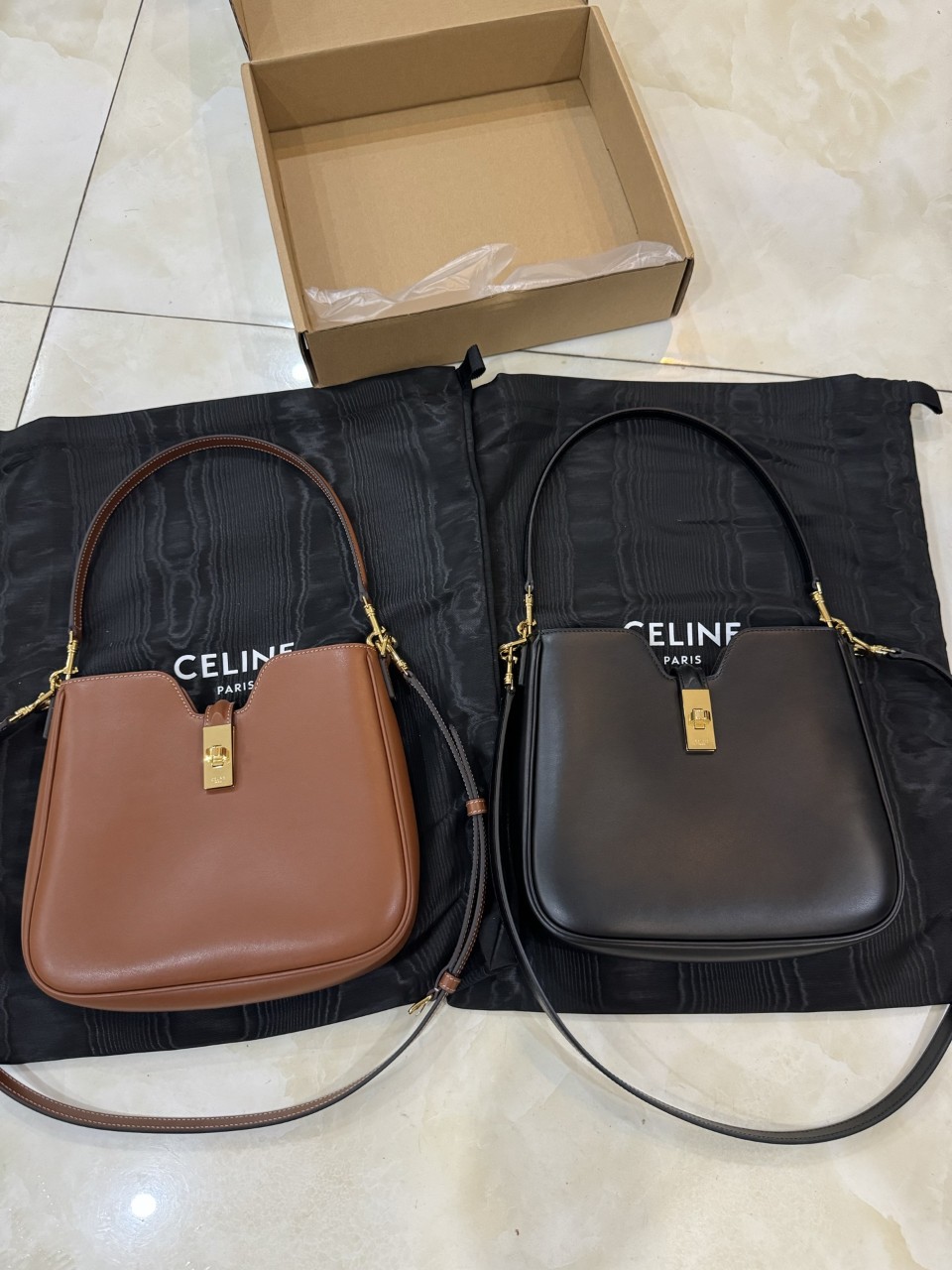 셀린느 스몰 소프트 16 까미유 숄더백 120693FX9 04LU 21x24cm #vvip공장