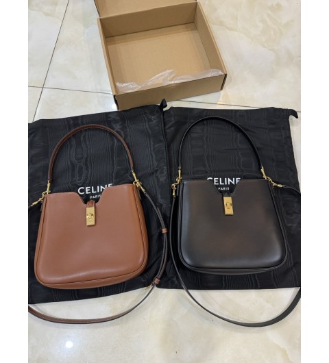 셀린느 스몰 소프트 16 까미유 숄더백 120693FX9 04LU 21x24cm #vvip공장