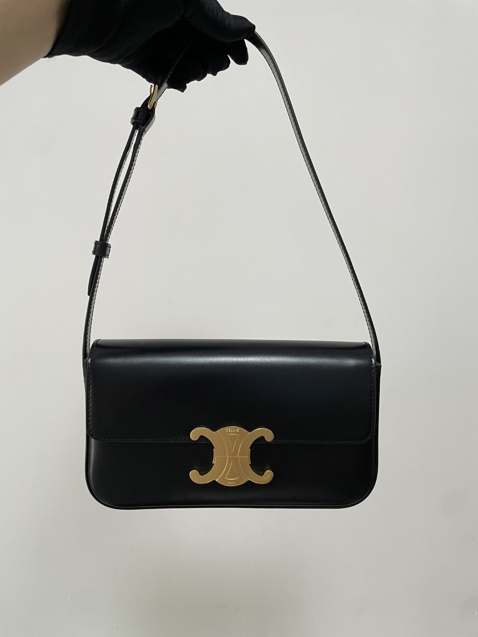 셀린느 트리오페 카프스킨 숄더백 블랙 194143BF4 38NO 20x10x4cm #브이브이아이피공장