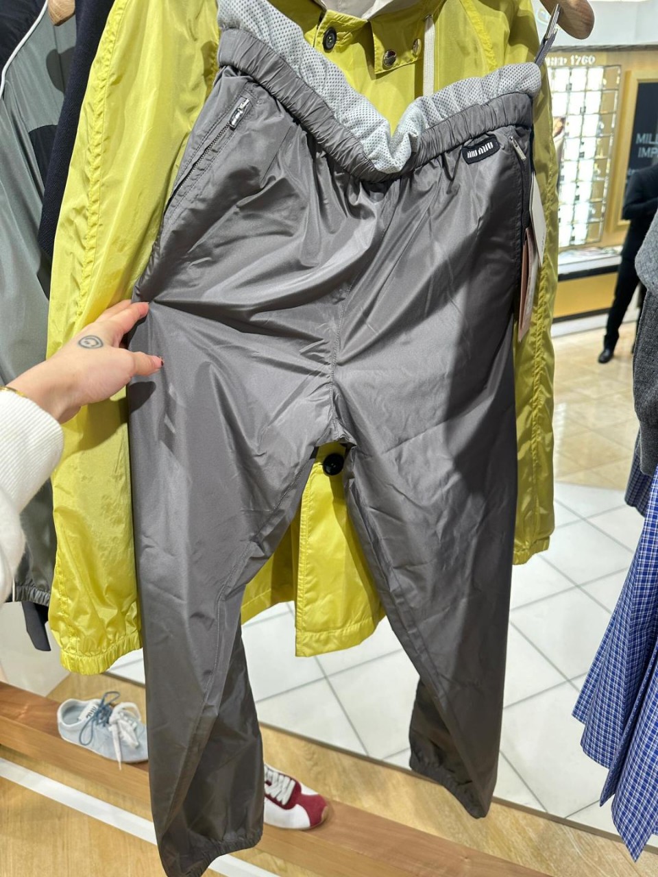 테크니컬 실크 조거팬츠 Technical silk joggers MP1874 121G F0024 S OOO 36 38 40 #터비에빵
