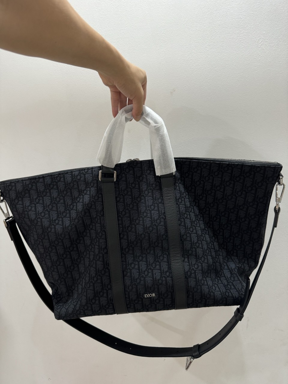 디올 남성 보스턴백 위켄더 40 백 블랙 1ESDU134YKY H03E 58x33x22.5cm #vvip공장