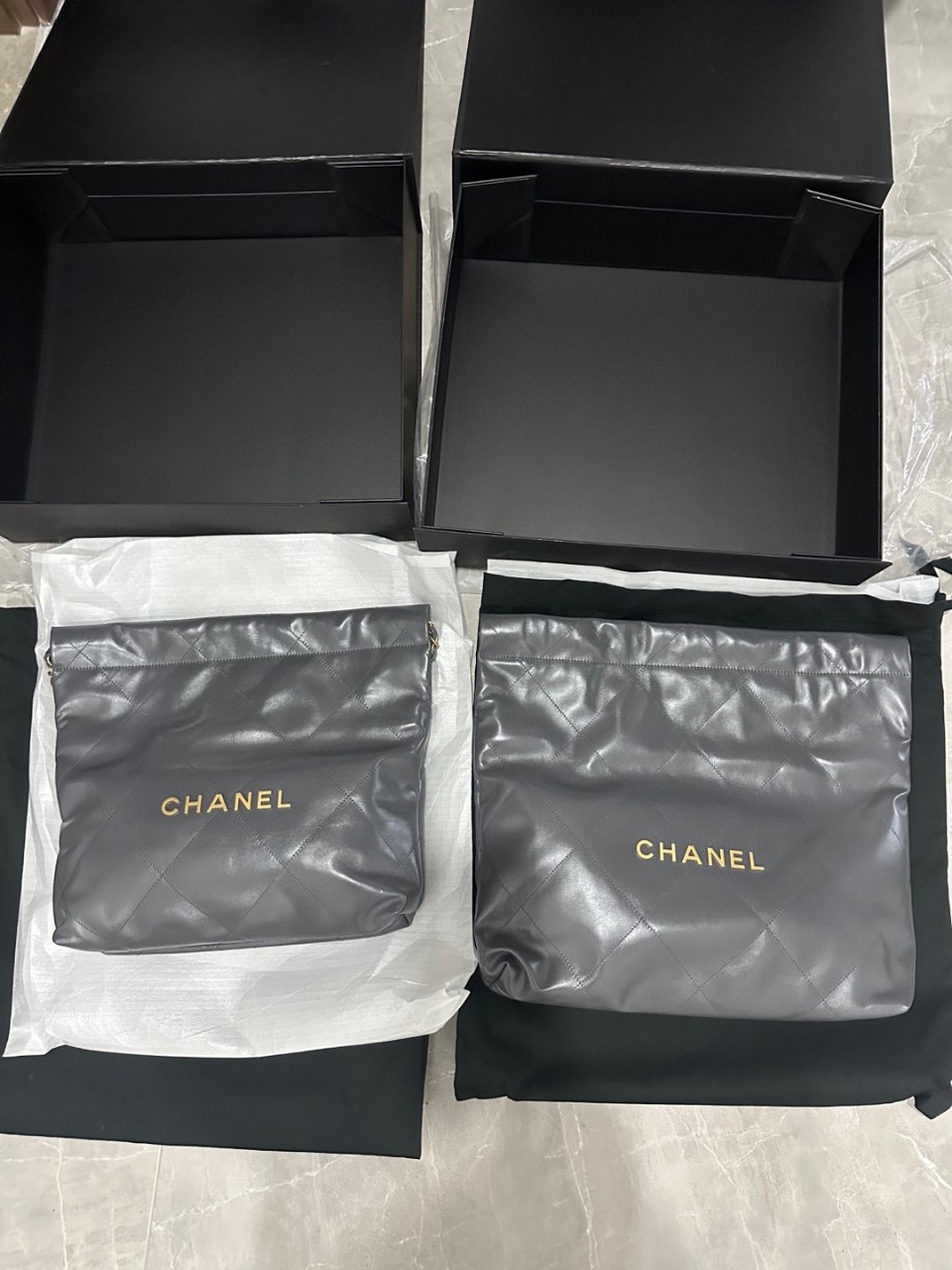 샤넬 CHANEL 22백 투투백 그레이 금장 스몰AS3260 / 미듐AS3261 [사이즈] 스몰 35x37x7cm, 미듐 39x42x8cm #vvip공장