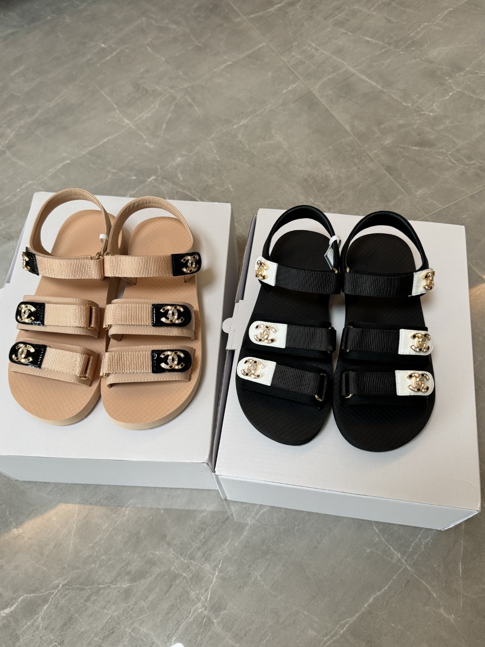 샤넬 25SS 벨크로 CC 배색 샌들 블랙, 베이지 G46448  35~40